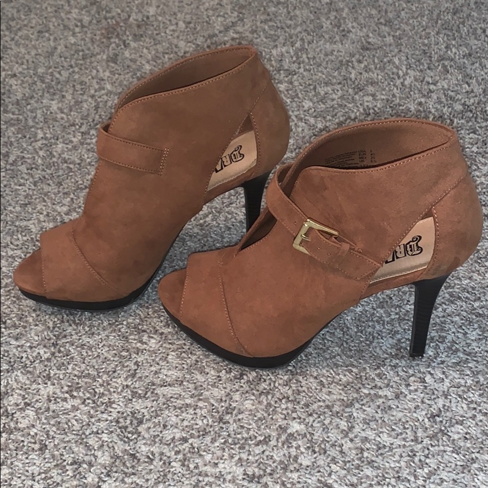 Tan stilettos